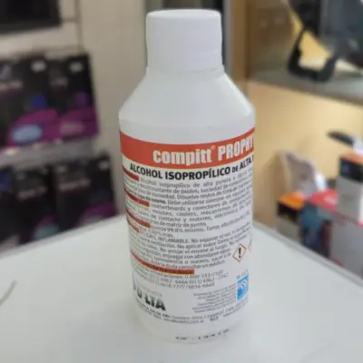 Vista lateral de Alcohol Isopropilico Compitt Prophyl X 250 Cc Botella