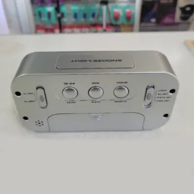 Detalles accesorios de Reloj Despertador Eurotime 610.23 Plateado con fecha Y temperatura