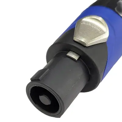 Vista lateral de Ficha SpeakOn 4 Contactos Macho a Cable Recto