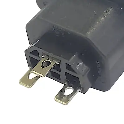 Detalles accesorios de Ficha C13 Hembra Tipo Interlock A Chasis