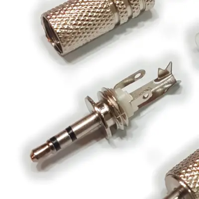 Detalles accesorios de Conector Ficha Miniplug 2,5 Macho Estereo Metal Plata