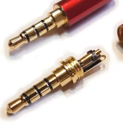 Detalles accesorios de Conector Ficha Miniplug 3,5 4 Polos Macho Cuerpo Compacto 7Mm Diam Rojo