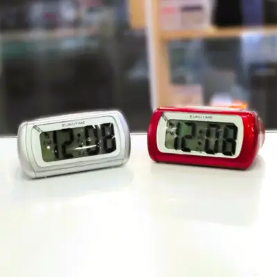 Vista lateral de Reloj Despertador Eurotime 1618 Plateado