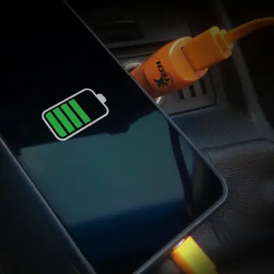 Vista lateral de Cargador Para Auto 12/24V Usb 5V 1A 1 Salida Xtech