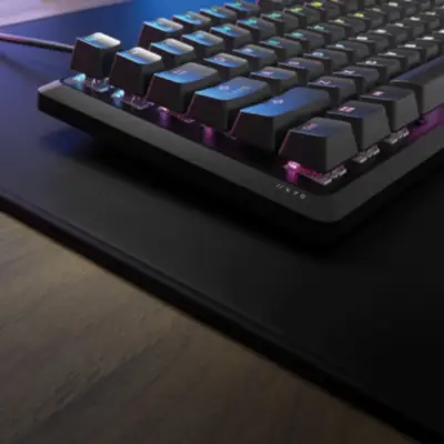 Vista lateral de Teclado Gamer Corsair Mecanico K70 Core MLX RED switch Ingles RGB USB