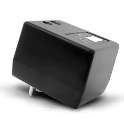 Vista lateral de Transformador 220-110V 50Hz 50 W