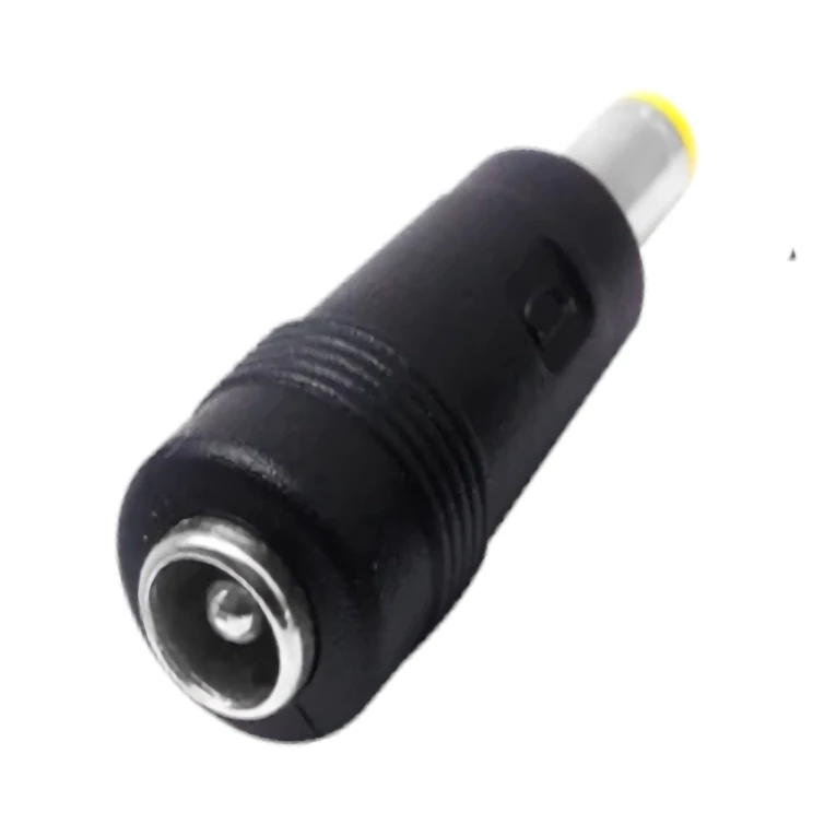 Vista lateral de Adaptador Dc Hueco 5,5 X 2,1 Mm Hembra A 4 X 1,7 Mm Macho