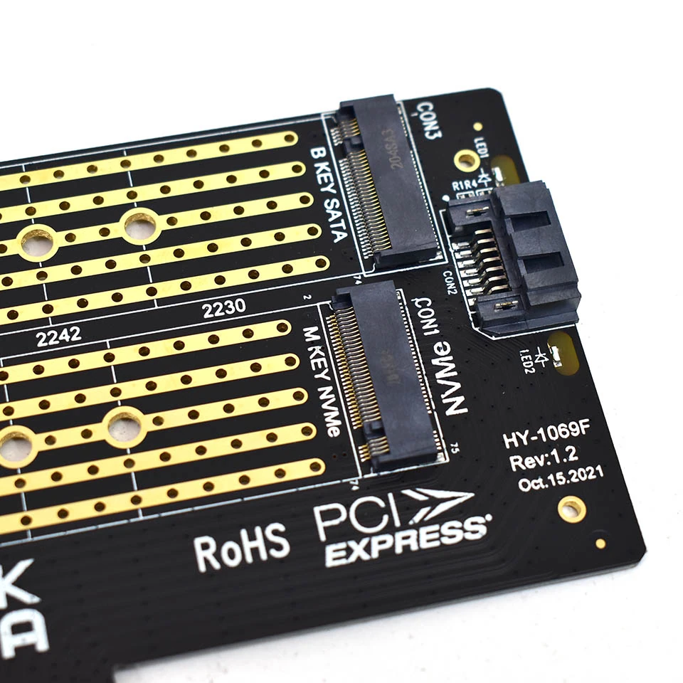 Vista lateral de Placa Pci-E P/2 Discos M.2 Ssd Nvme Y Ngff (Sata)